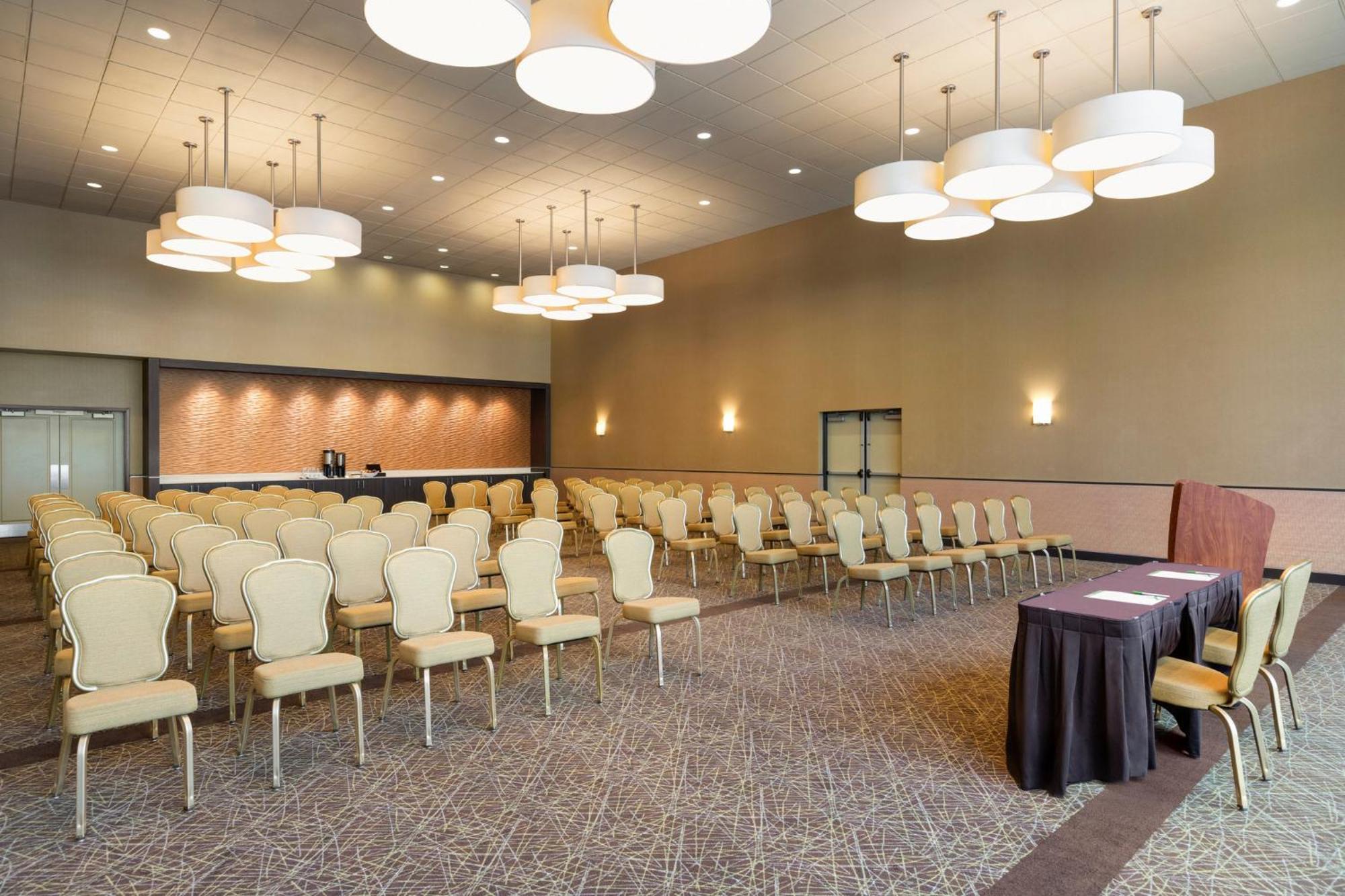 Holiday Inn Boston - Cambridge Area By Ihg Somerville Buitenkant foto